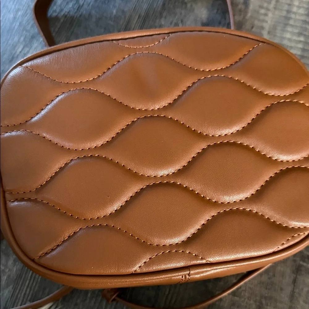 Le Miel Vegan Brown Crossbody Bag - Picture 5 of 6